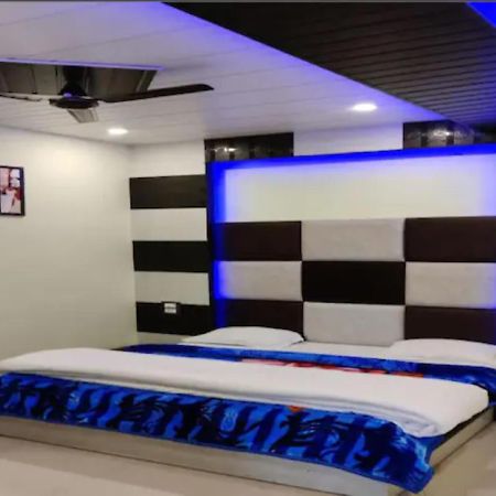 Oak Wood Homestay Banikhet Dalhousie Zewnętrze zdjęcie