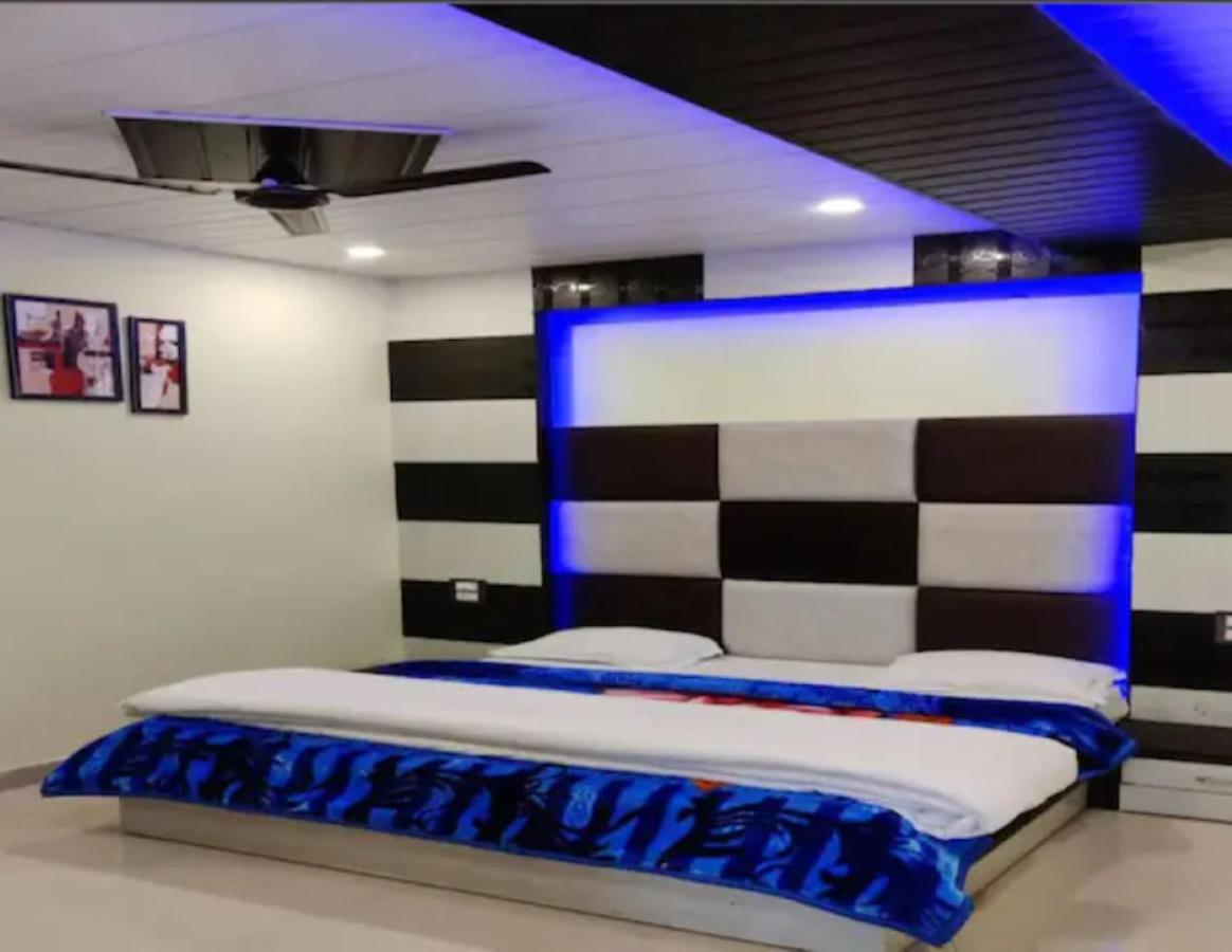 Oak Wood Homestay Banikhet Dalhousie Zewnętrze zdjęcie