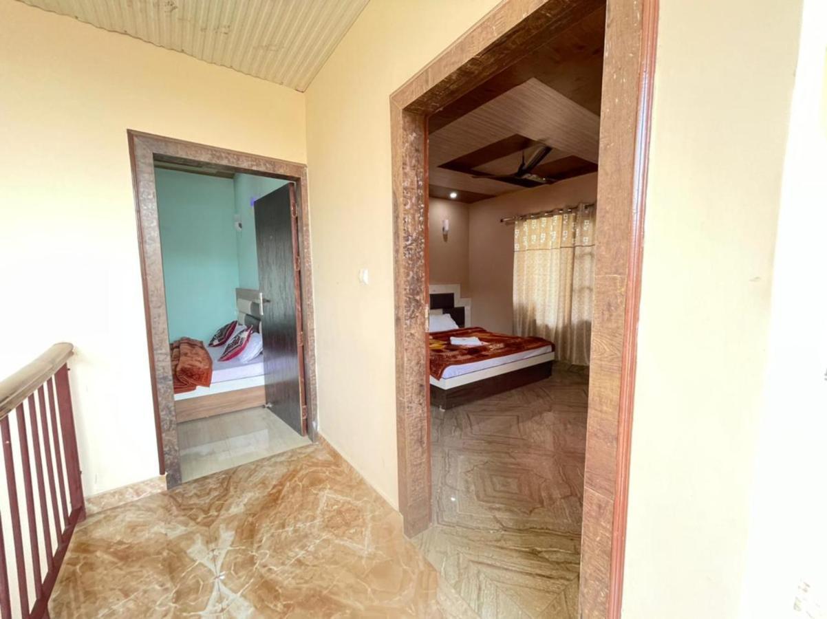 Oak Wood Homestay Banikhet Dalhousie Zewnętrze zdjęcie