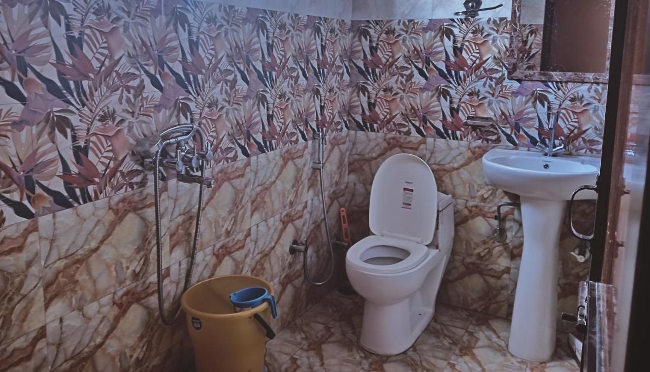 Oak Wood Homestay Banikhet Dalhousie Zewnętrze zdjęcie