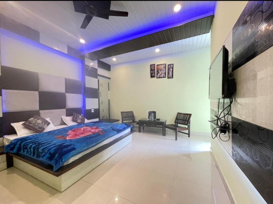 Oak Wood Homestay Banikhet Dalhousie Zewnętrze zdjęcie